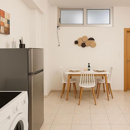 Friendly & Comfy Apartment Ierápetra Exteriör bild